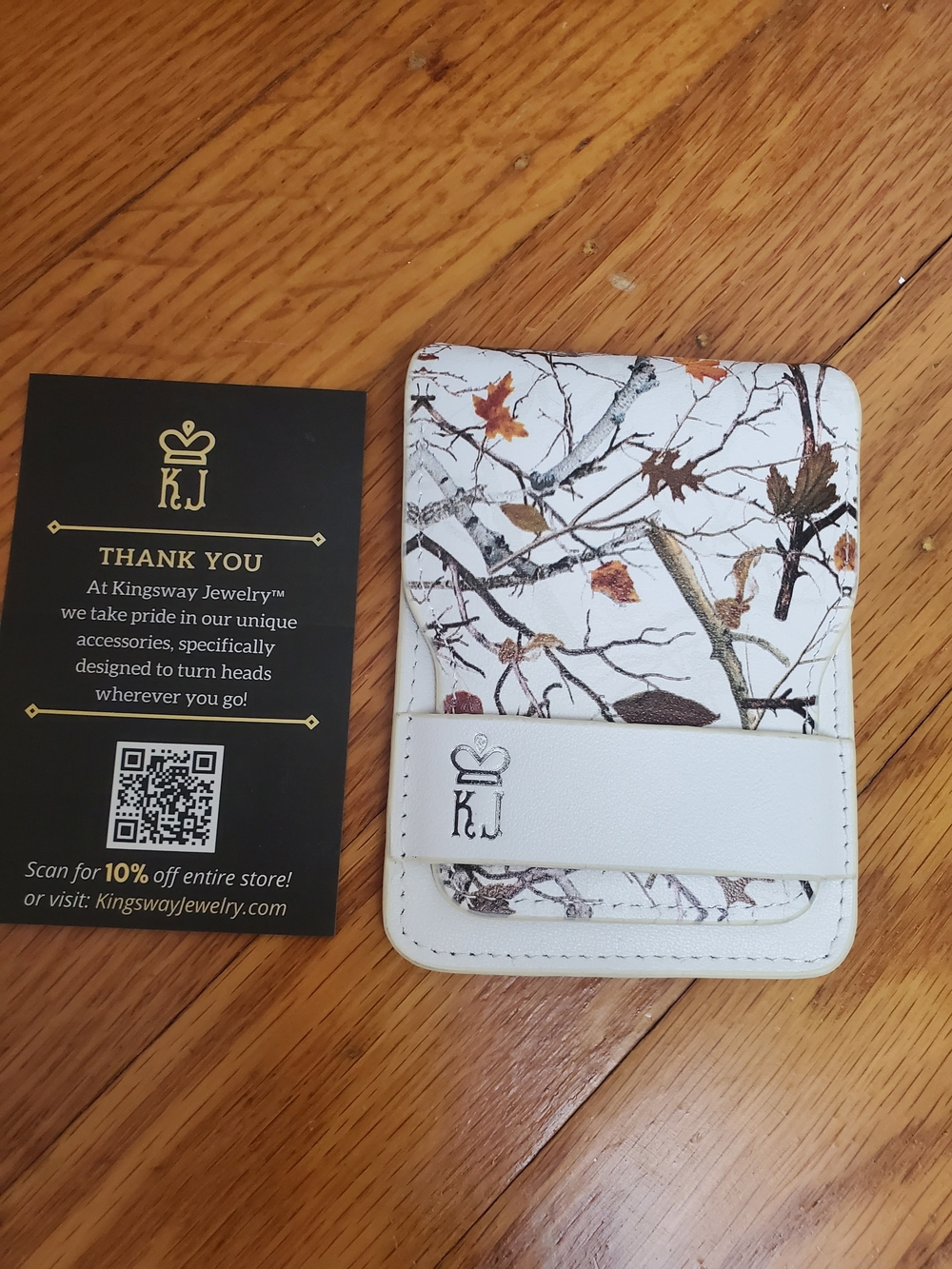 Kingsway Jewelry White Realtree Camo Card Wallet
